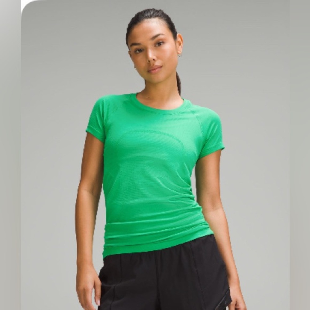 Lululemon Swiftly Tech Short-Sleeve Shirt 2.0 size 4 Green Punch